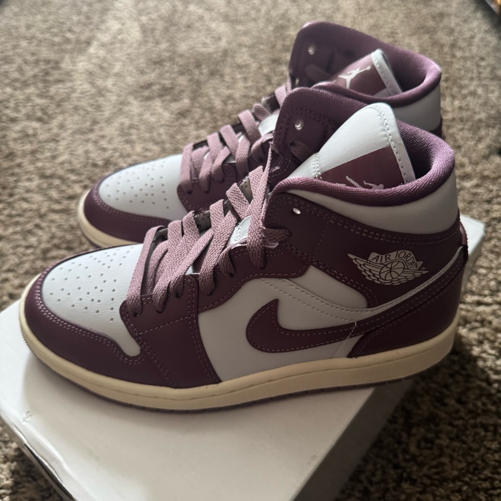 NEW Air Jordan Women's 1 Mid Sneakers - Sky Blue & Mauve